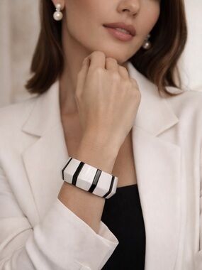 Vintage Black & White Stretch Bracelet